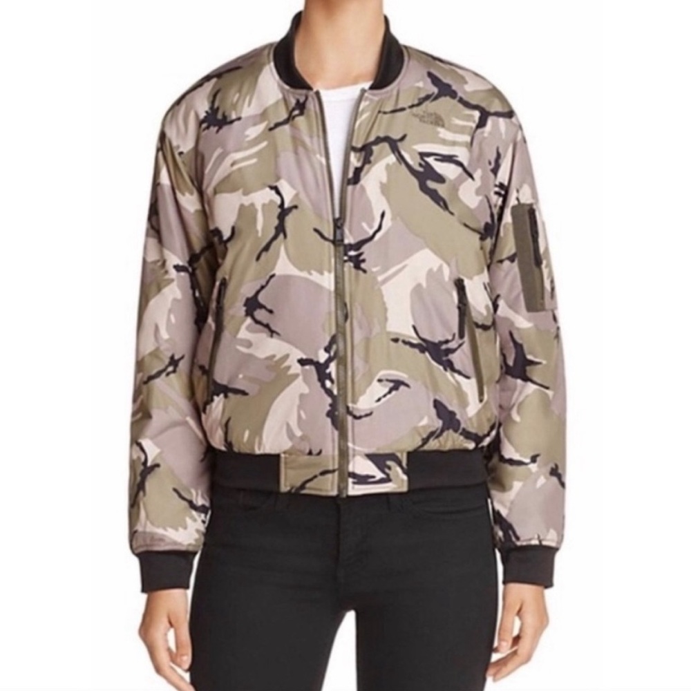 The North Face Woman's Barstol Bomber Jacket Full Zip Quilted Camo Size L  cute! - Picture 5 of 14